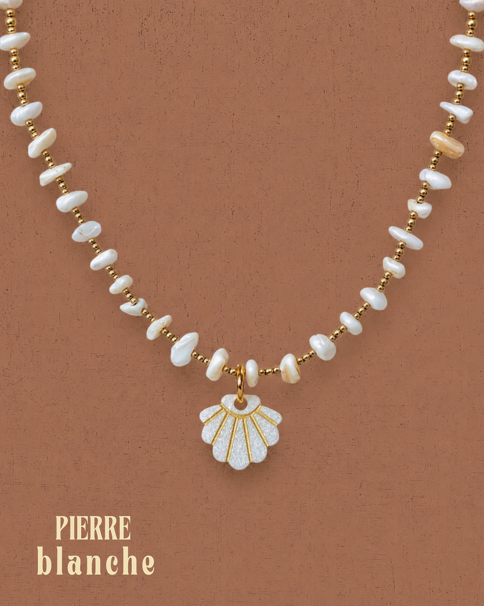 Collier pierres