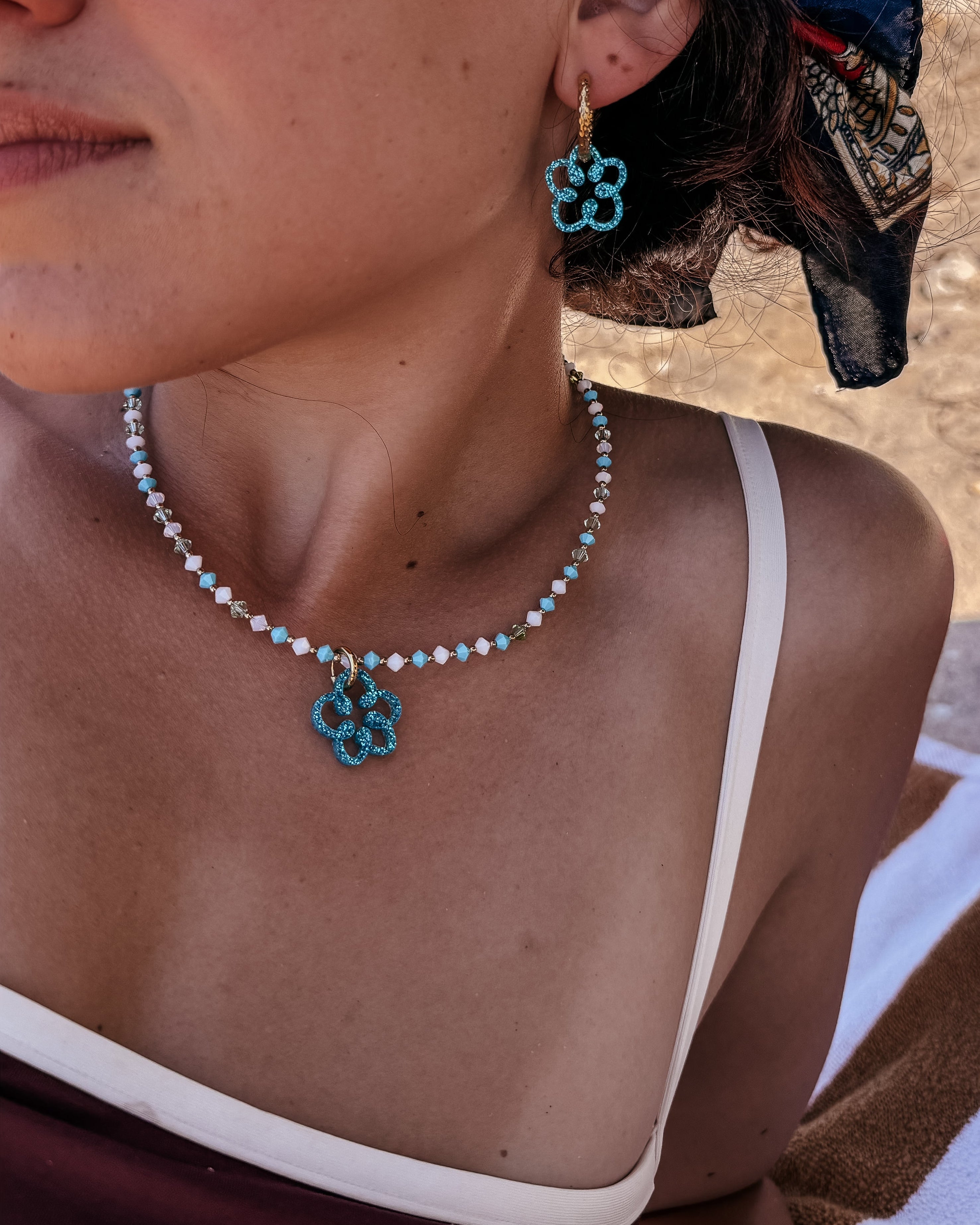 COLLIER ESSAI